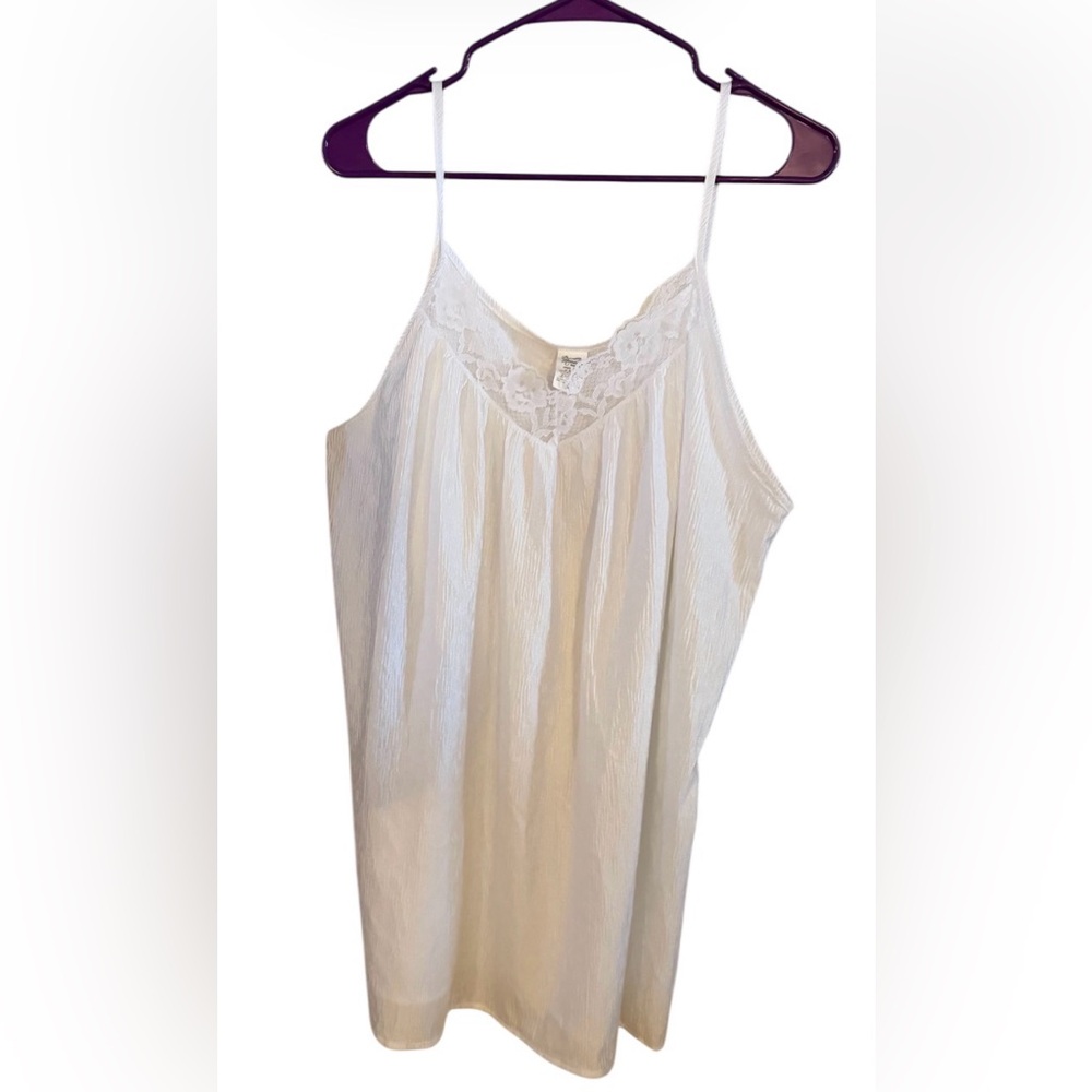 Private Moments White Lace Trim Women's slip or night gown size 2X vintage USA